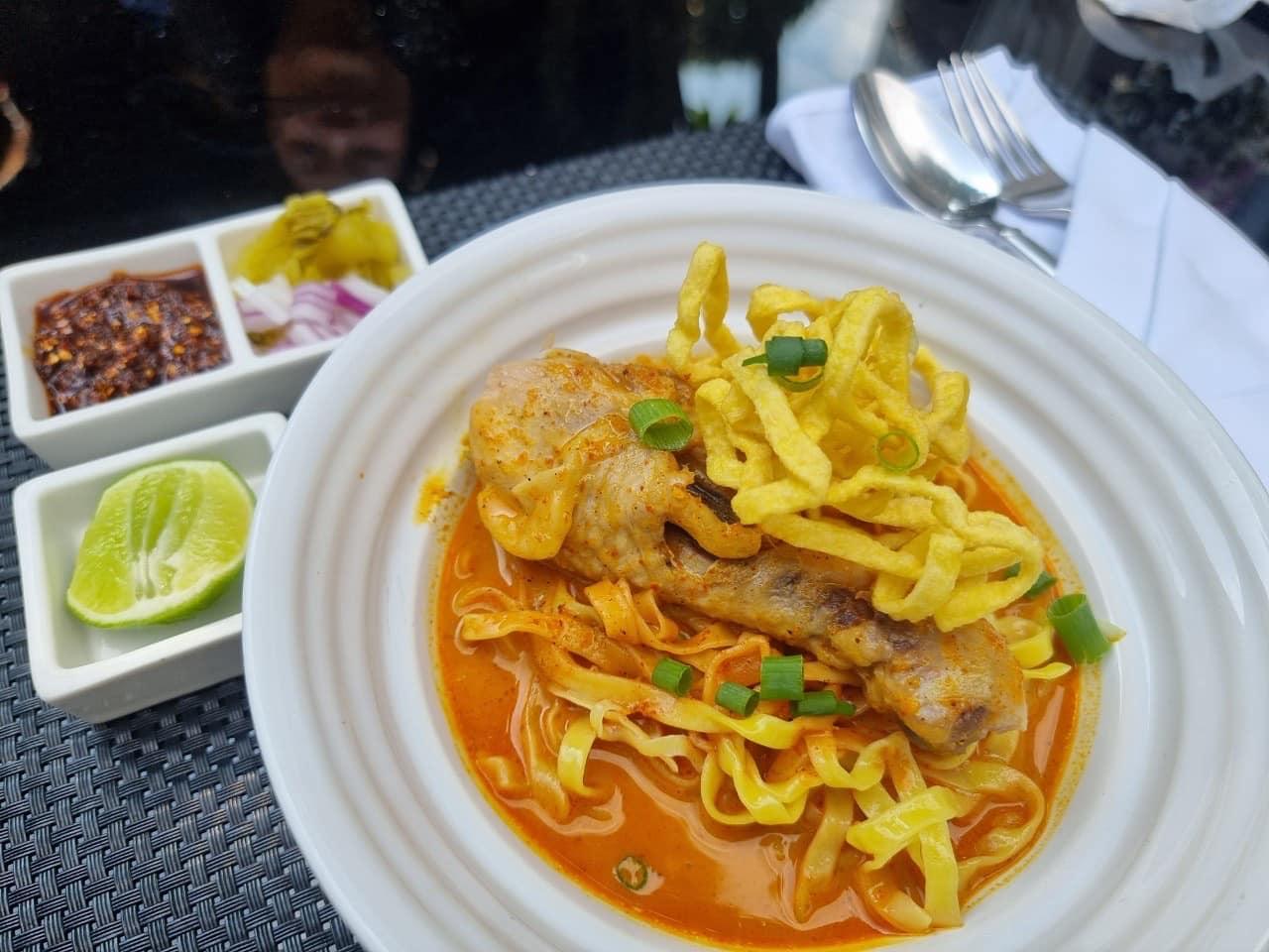 Doctor Follows Week program farewell dinner with Khao Soi