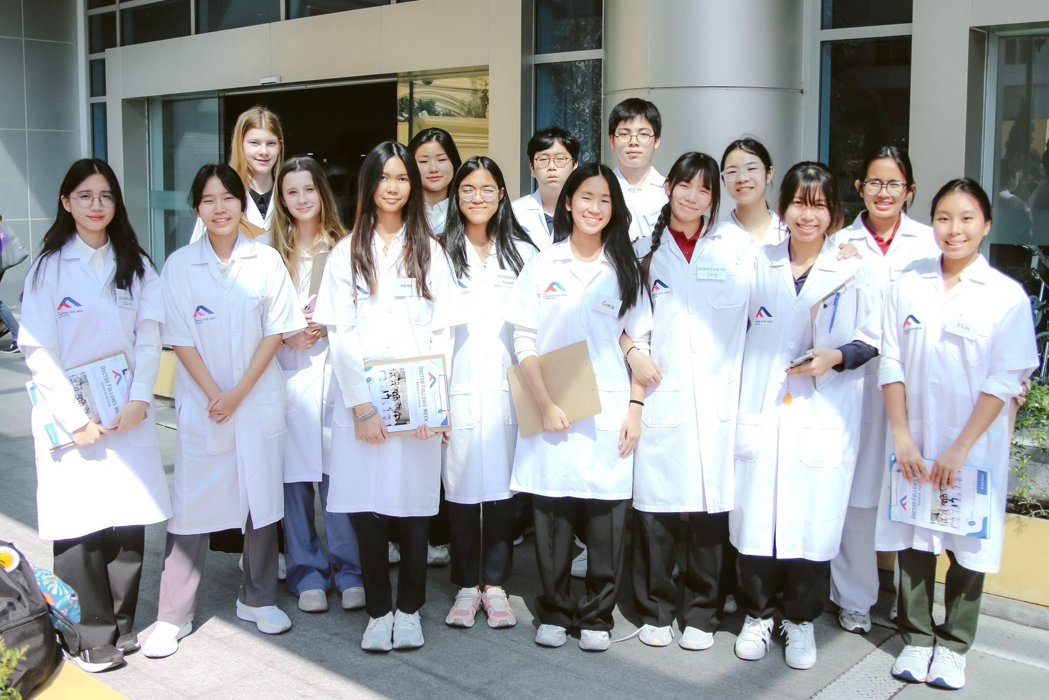 Late December 2024 Bangkok Doctor Follows Group